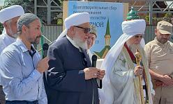 ِِФото 4 закладка первого камня в основание новой строящейся мечети в селе Аргаяш